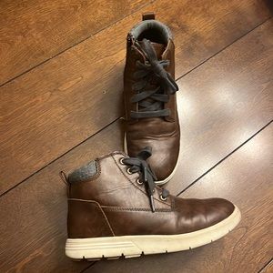 Cat and Jack boys boots